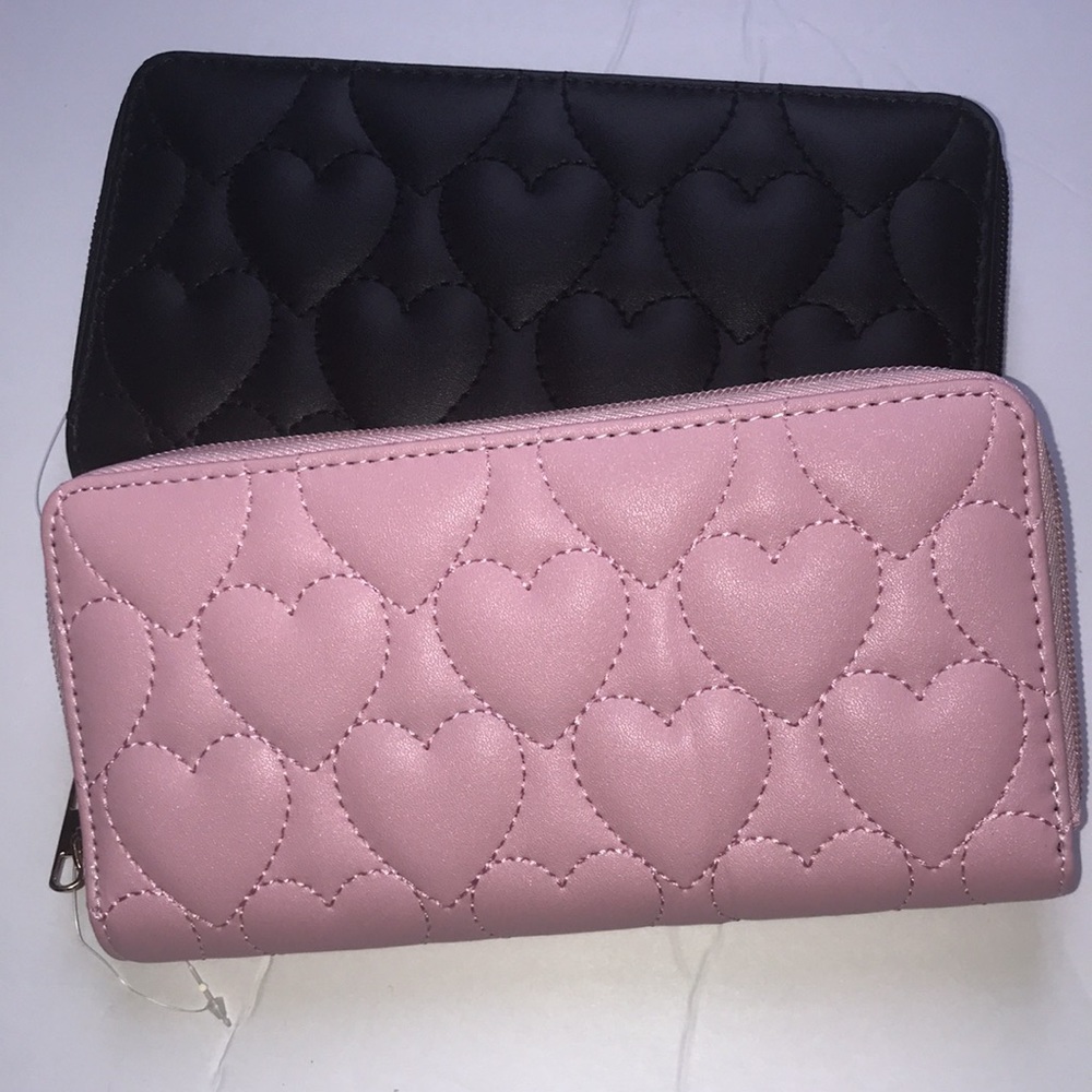 Heart Bubble Wallet 💕💕 - Picture 3 of 4